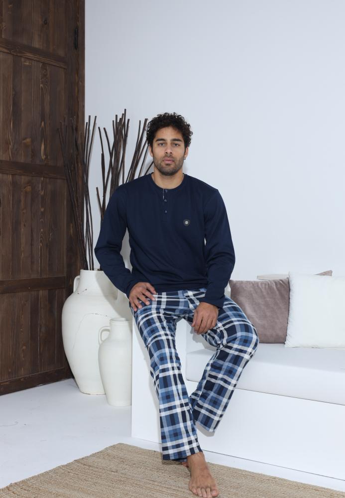 Pijama Barbati ,Maneca si Pantaloni Lungi,Culoare Bleumarin cu Alb,Engros